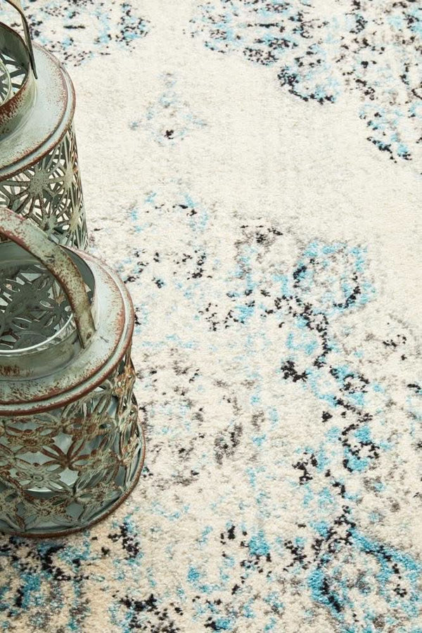 NILA 922 White Runner Rug