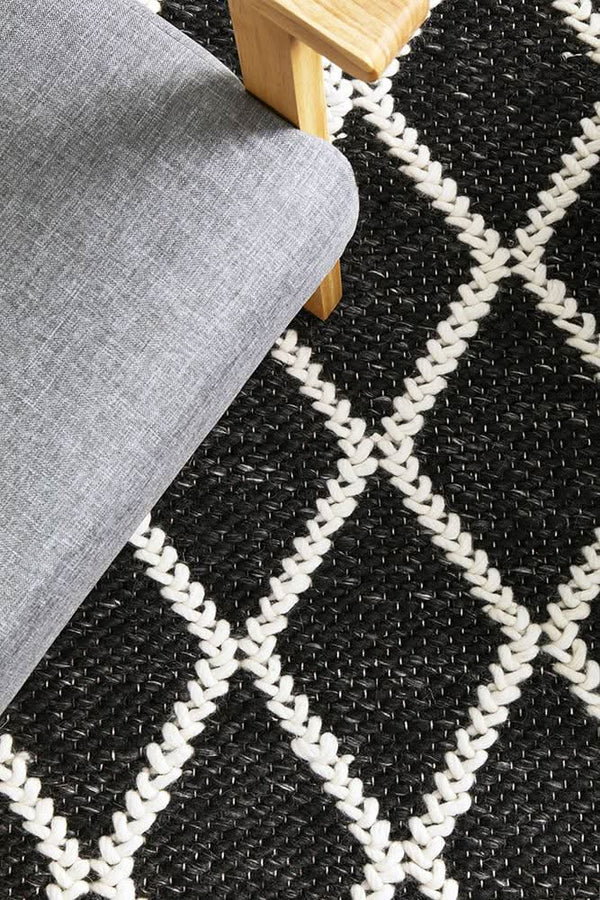 URBAN Black Rug