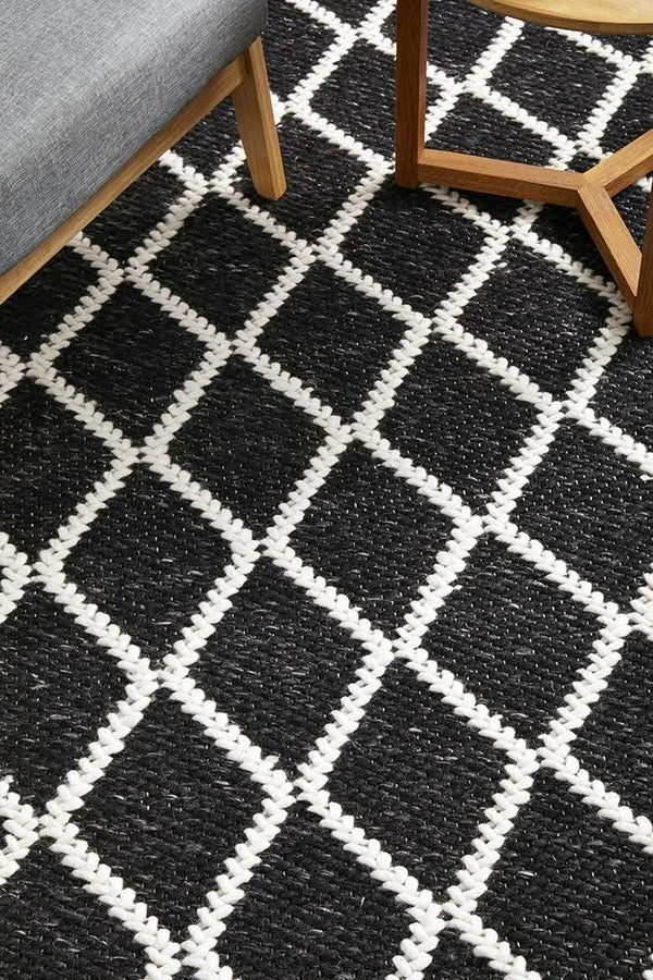 URBAN Black Rug
