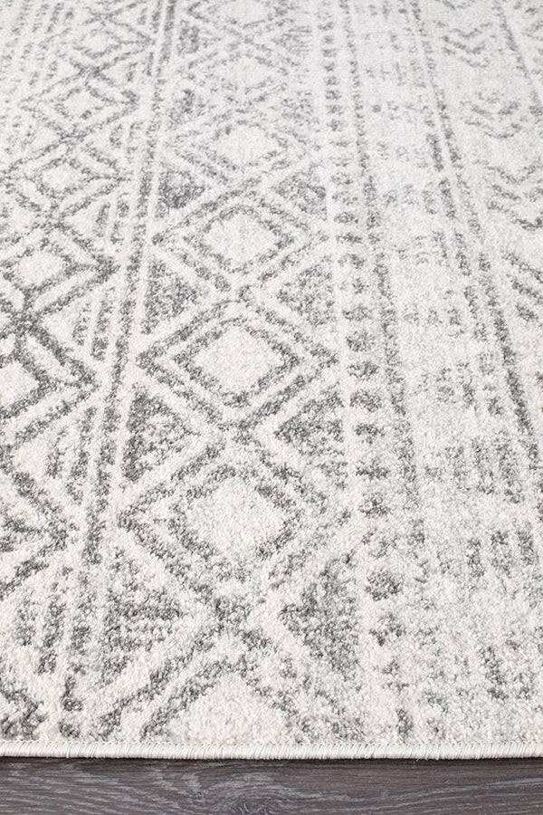 Oasis Ismail White Grey Rustic Rug