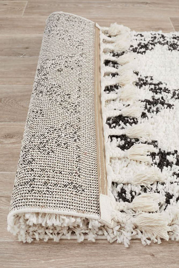 Saffron 33 White Runner Rug