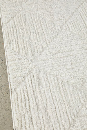 Serenade Shilo White Rug