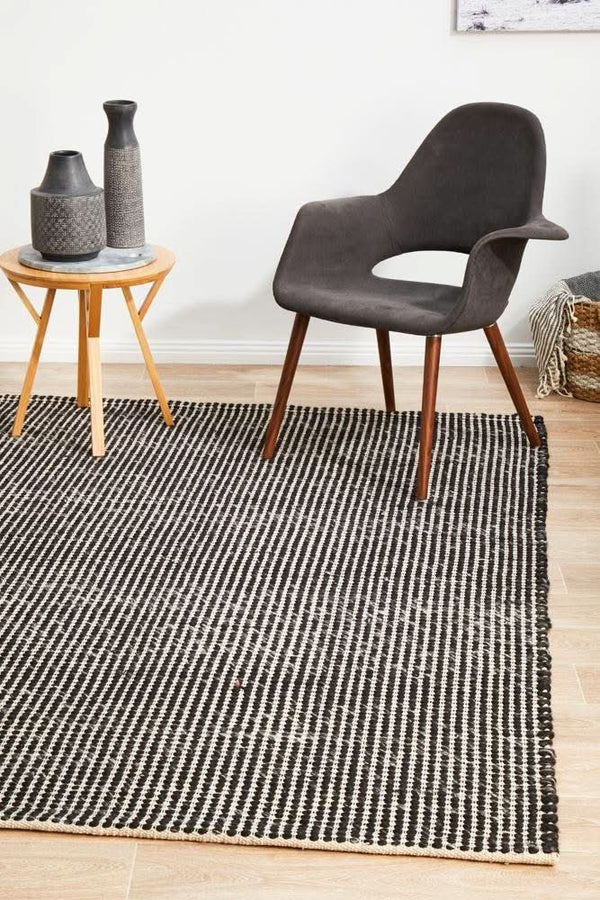 NATURE 400 Black Rug