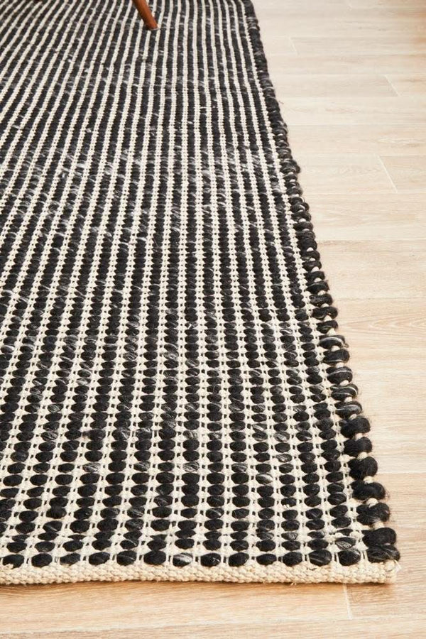 NATURE 400 Black Rug