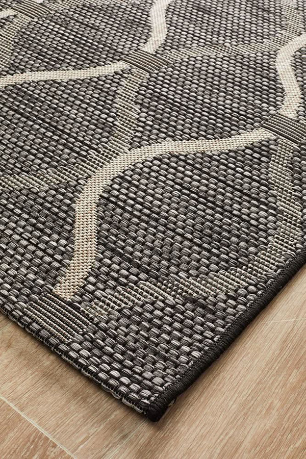 Tara Denise Trellis Rug Black