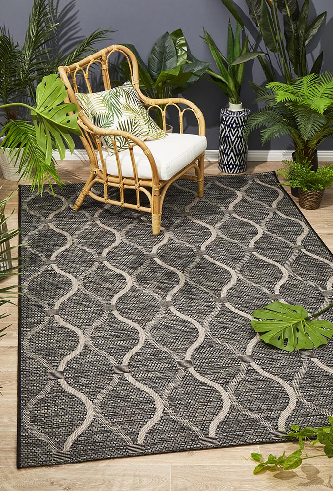 Tara Denise Trellis Rug Black