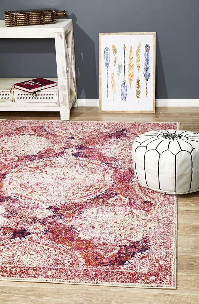 Museum Byron Fuschia Rug