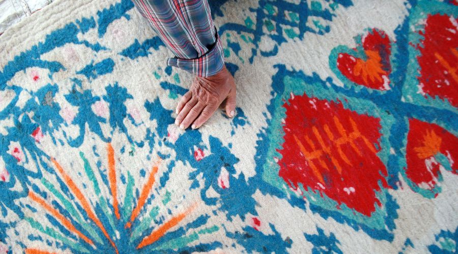 rug trends 2025 find out here a complete breakdown on this blog blue