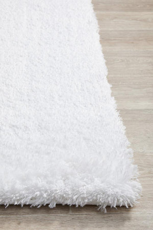 FLOKATI White Rug