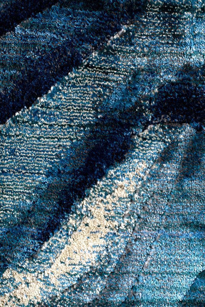 Dreamscape Waves Modern Indigo Runner Rug