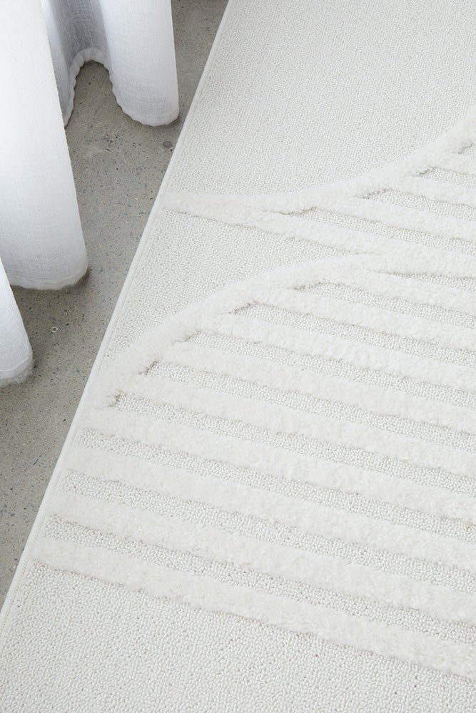 MIST Leo White Runner Rug