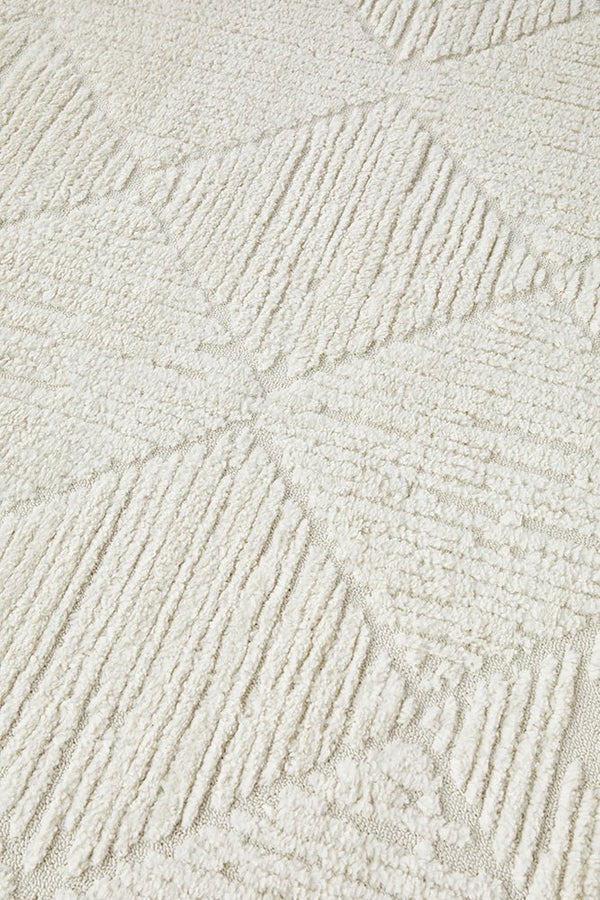 Serenade Shilo White Rug