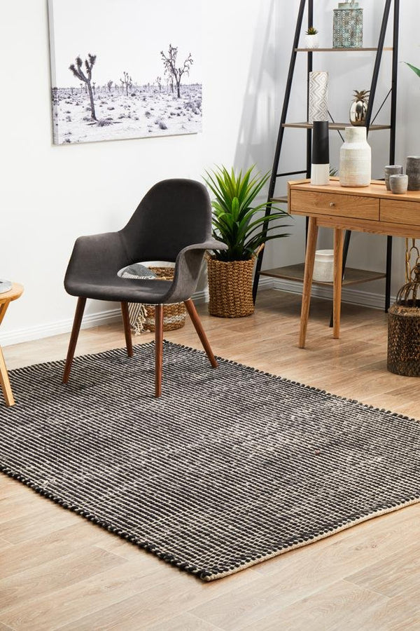 NATURE 400 Black Rug