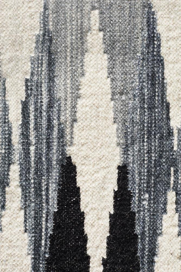 AXON Frida Uber Gradient Rug Black Grey White