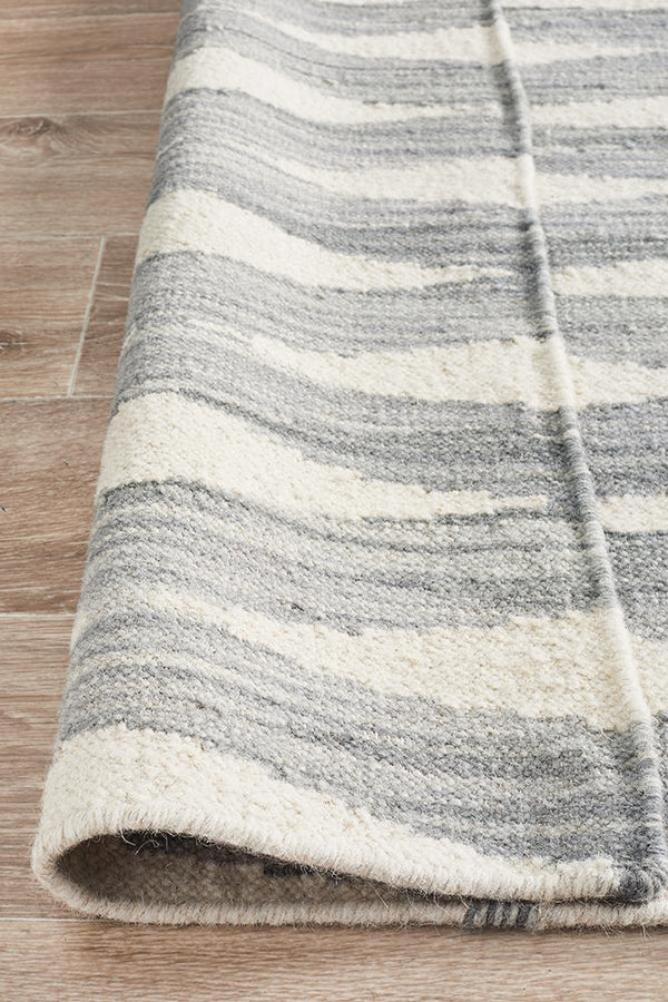 AXON Frida Uber Gradient Rug Black Grey White