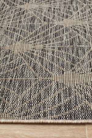 Tara Fern Trellis Rug Black