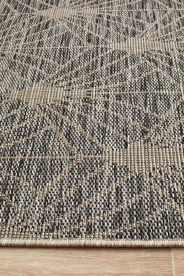Tara Fern Trellis Rug Black