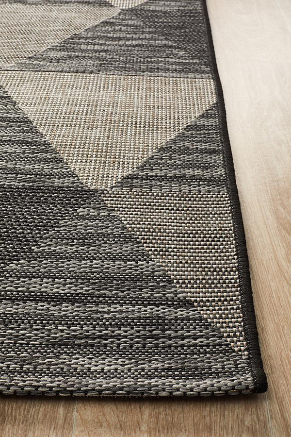 Tara Geo Rug Black