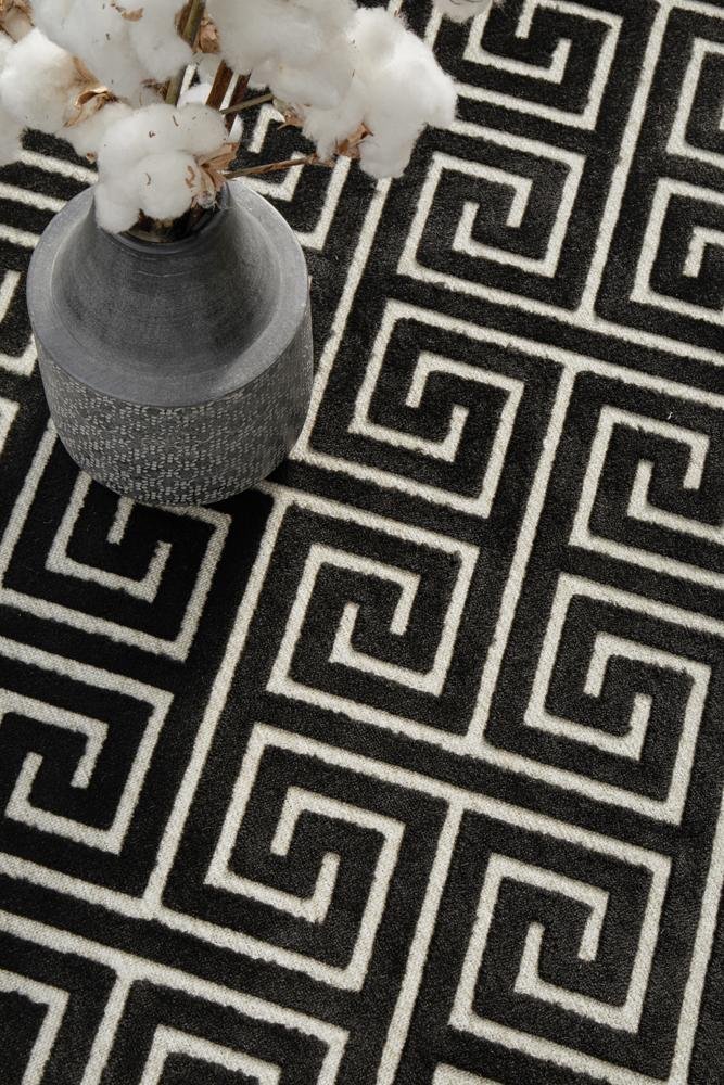 CITY Alice Black & Gold Rug